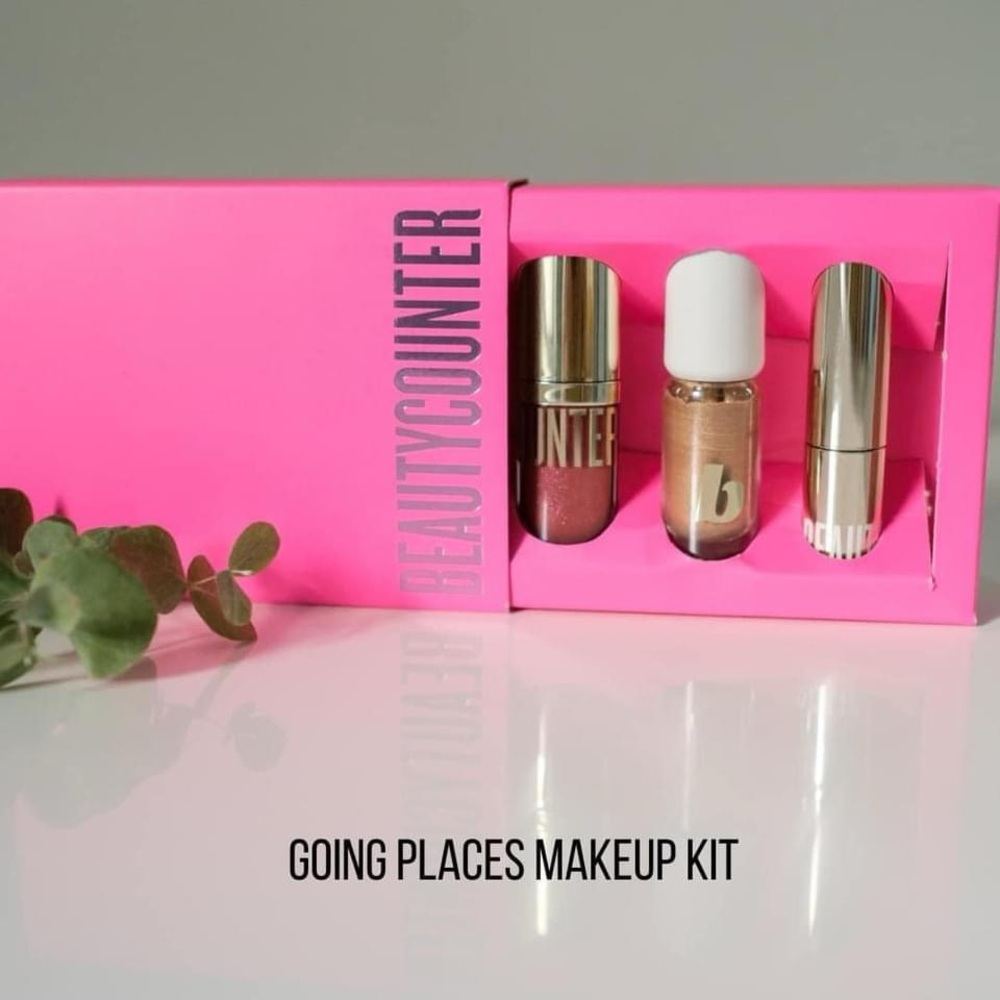 Beautycounter Going Places Makeup Kit - Picture 3 of 8